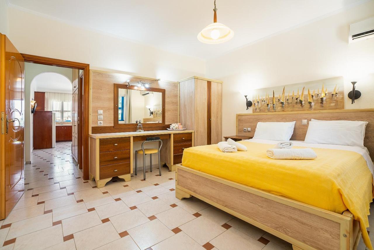 Livadia Beach Suite Exterior foto