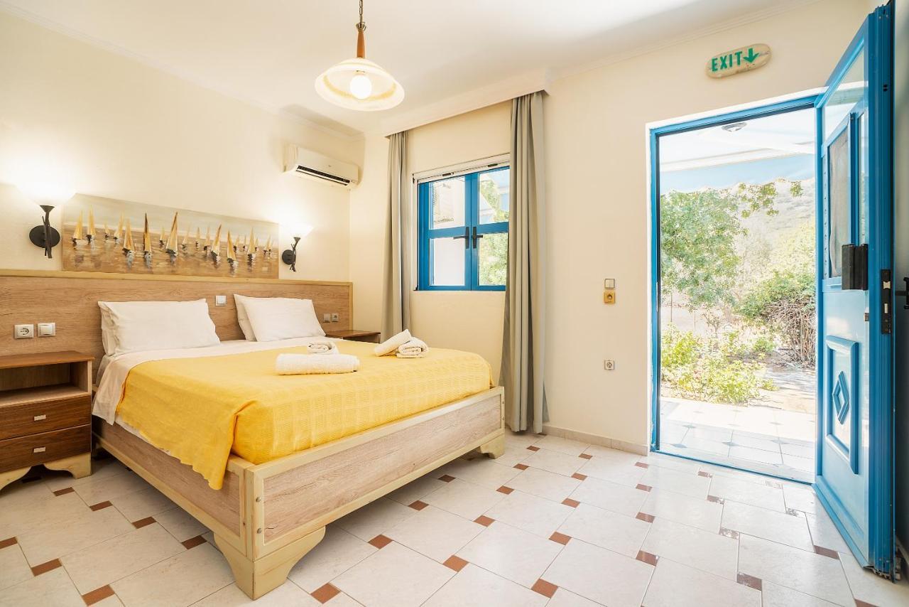 Livadia Beach Suite Exterior foto